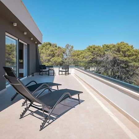 Rhapsody In Green - Luxury Villa In Zadar Crno エクステリア 写真
