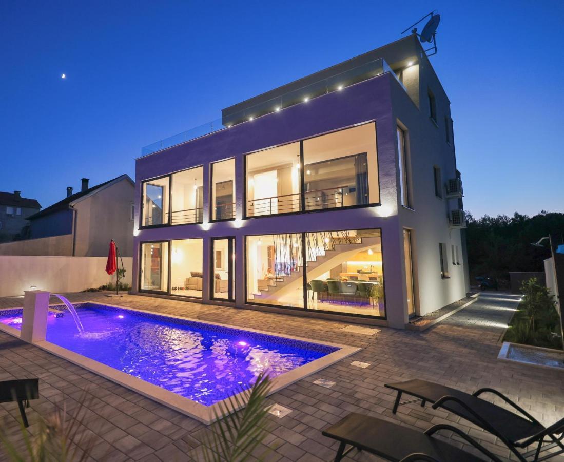 Rhapsody In Green - Luxury Villa In Zadar Crno エクステリア 写真