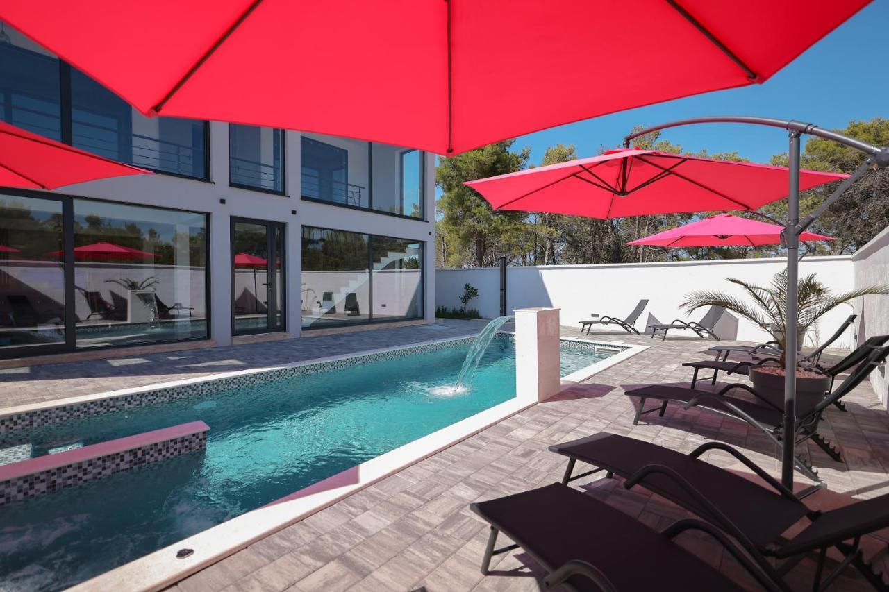Rhapsody In Green - Luxury Villa In Zadar Crno エクステリア 写真