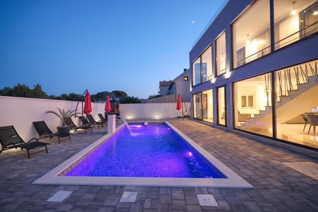 Rhapsody In Green - Luxury Villa In Zadar Crno エクステリア 写真