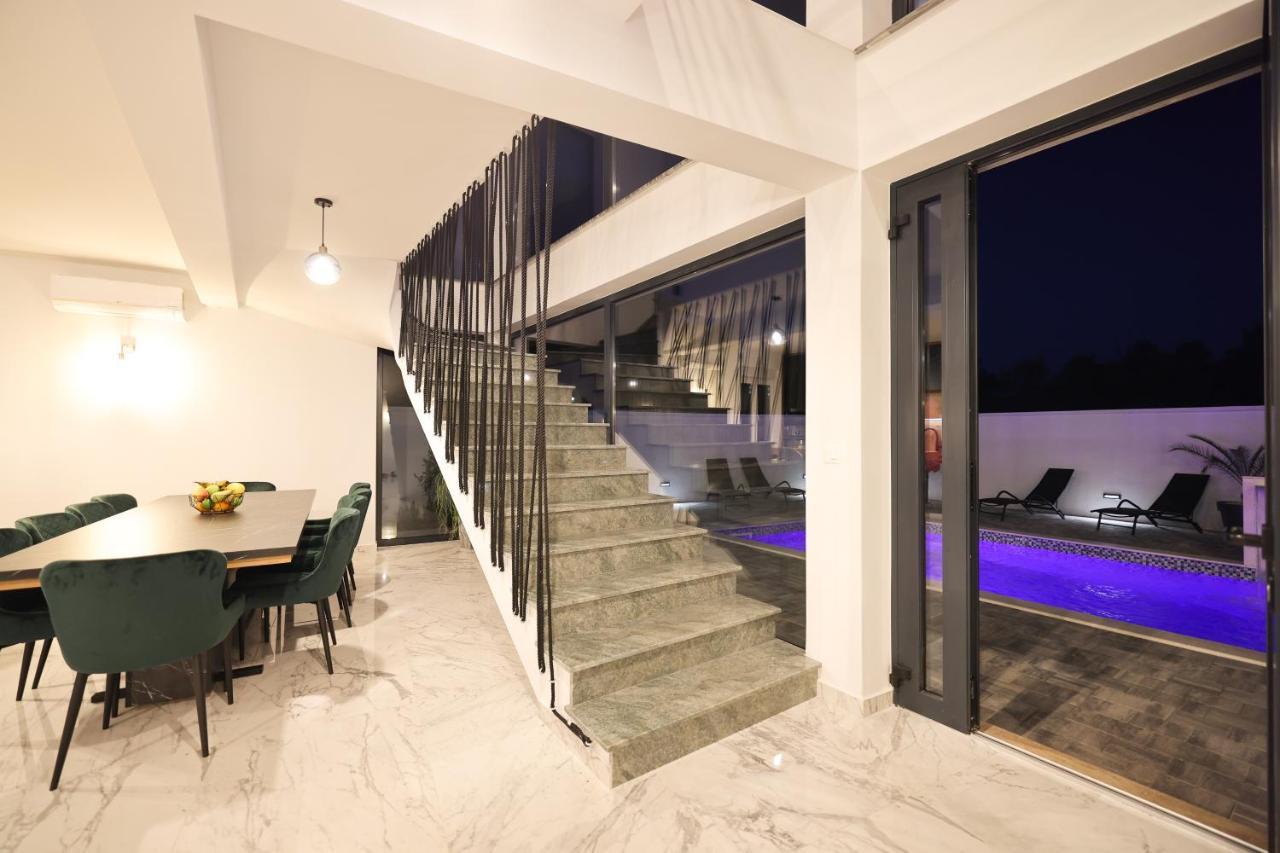 Rhapsody In Green - Luxury Villa In Zadar Crno エクステリア 写真